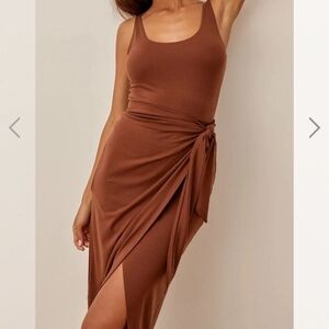 Reformation Kalia Dreaa In Chestnut
